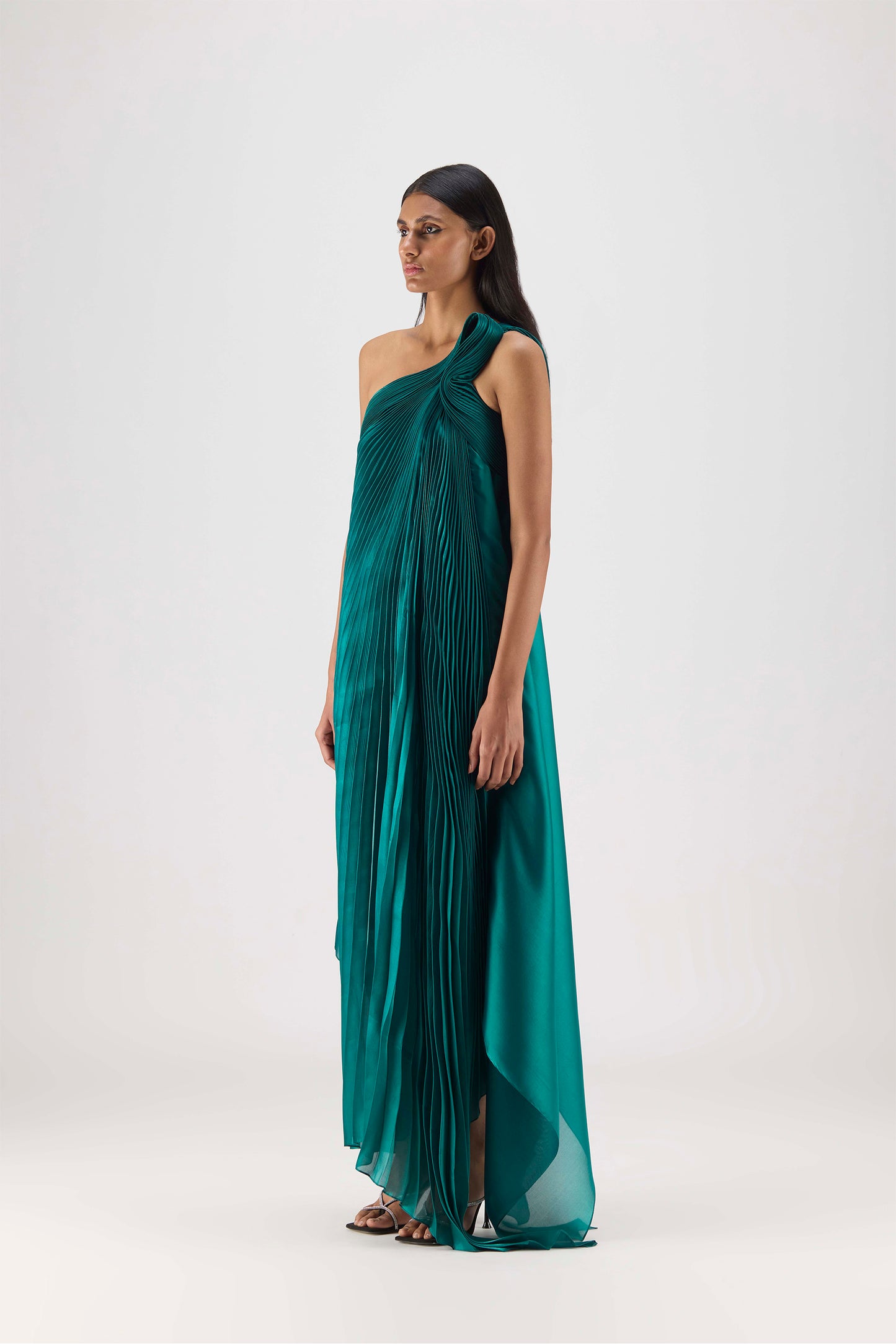PLEATED FLUID DRESS