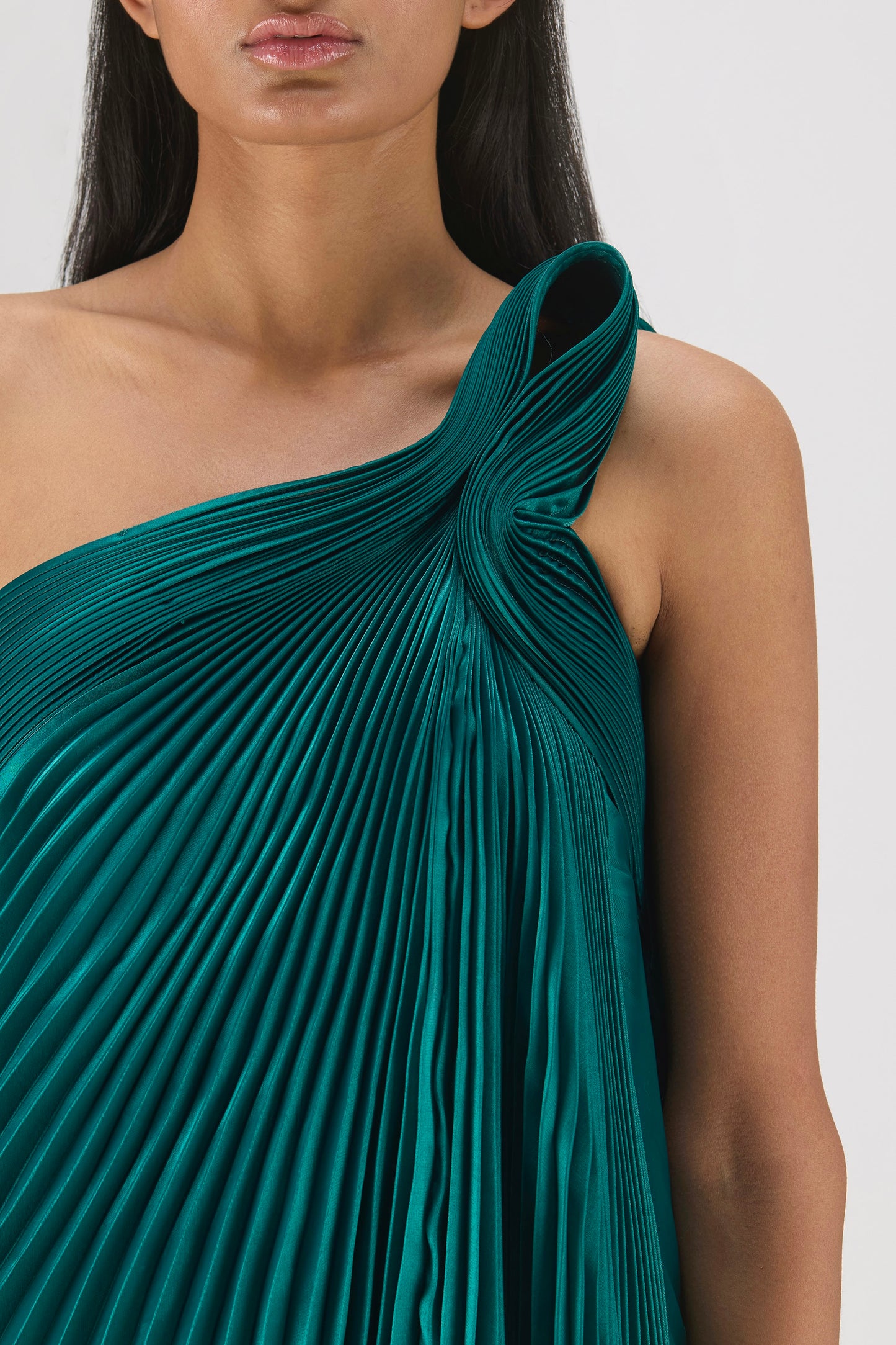 PLEATED FLUID DRESS