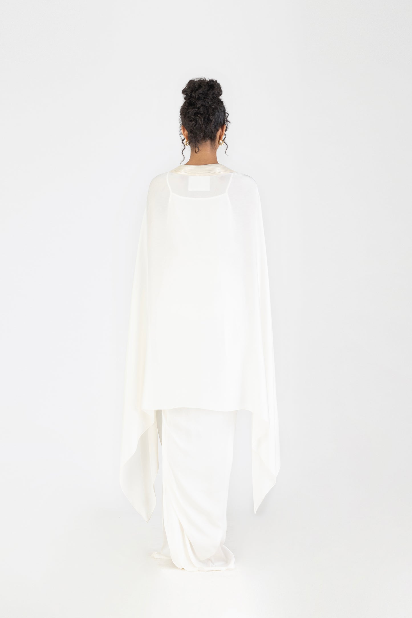 METALLIC STRUCTURED CAPE SET