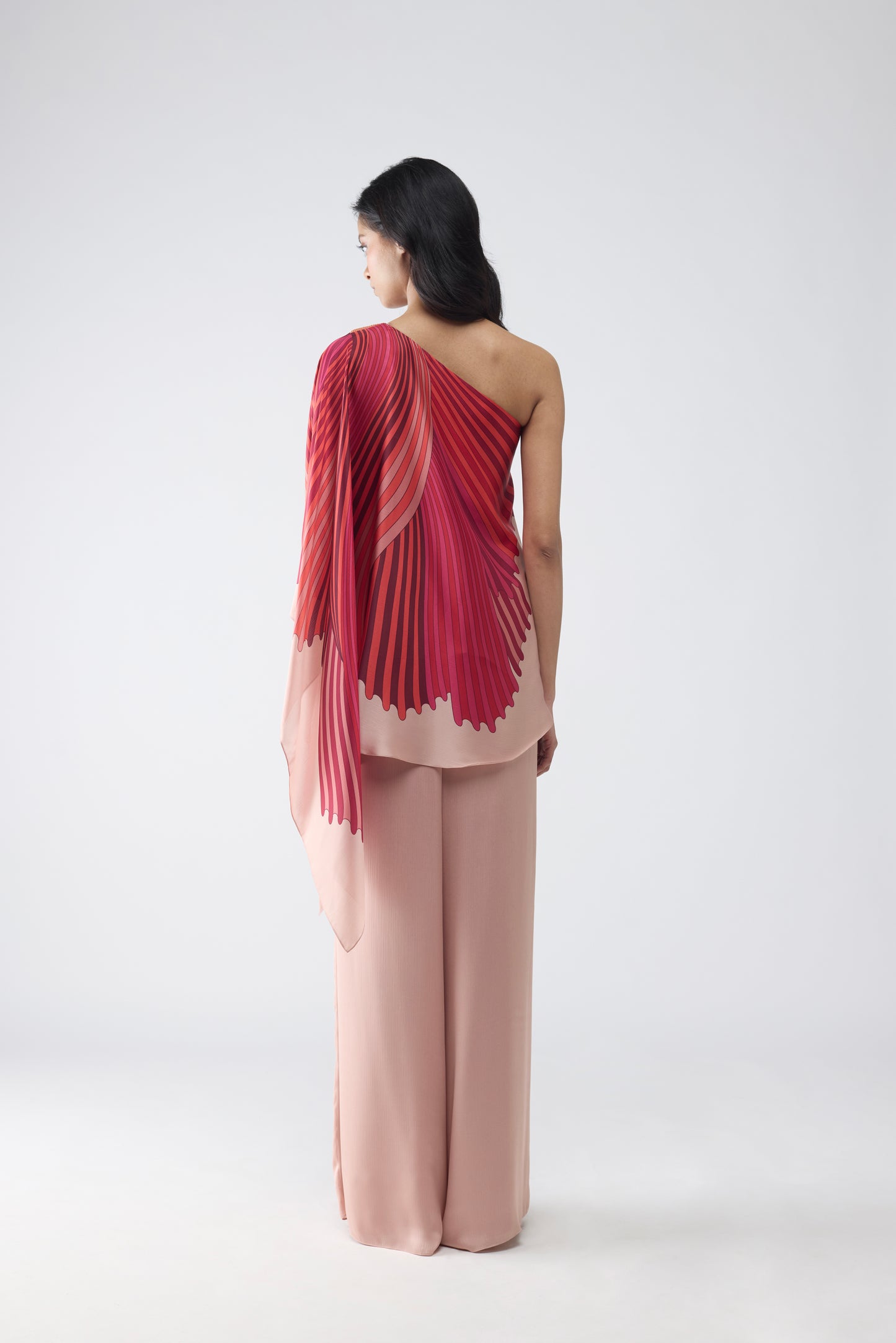 One Shoulder Fin Print Cape Set