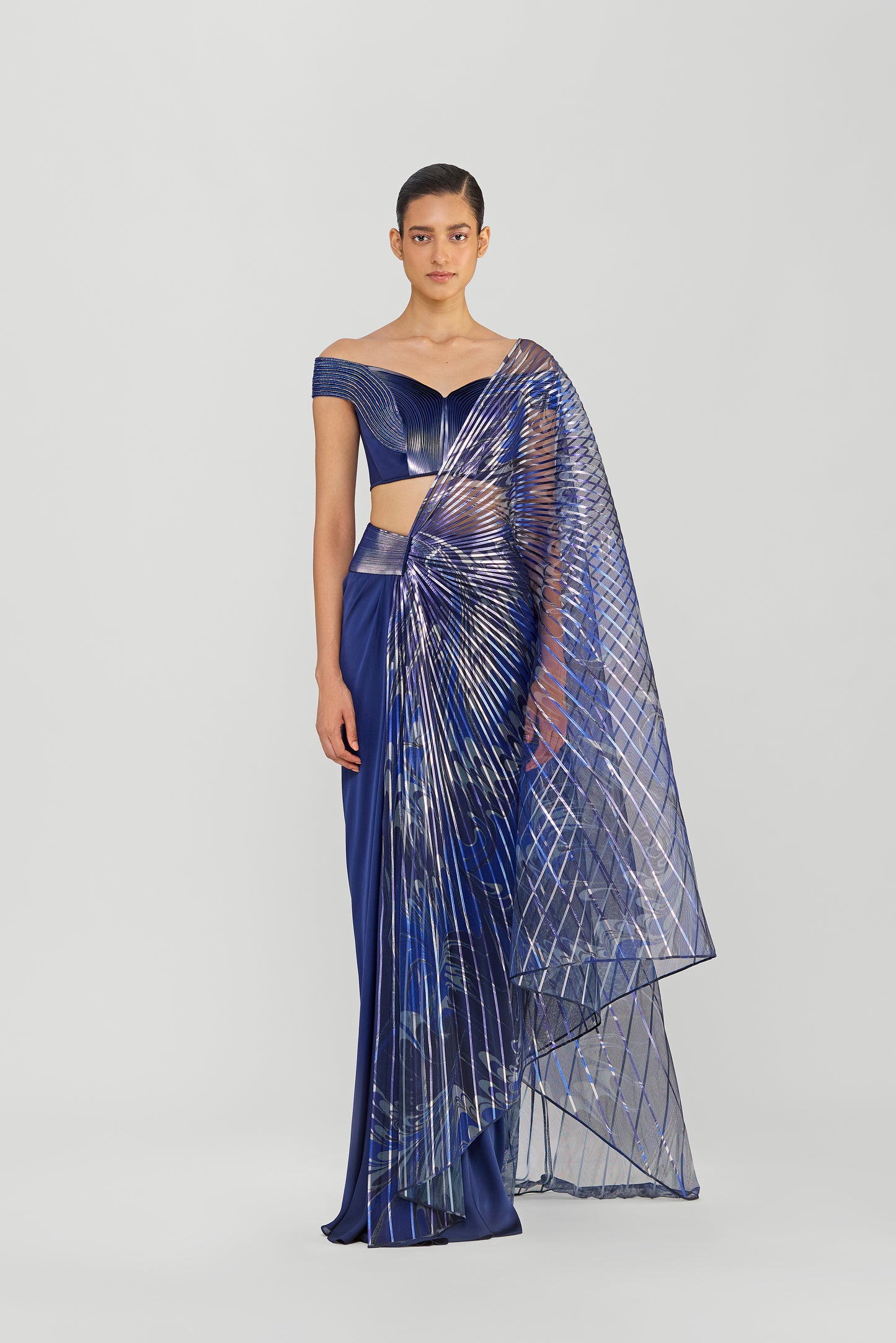 Moulded Metallic Micropleated Saree With A Printed Sunray Drape