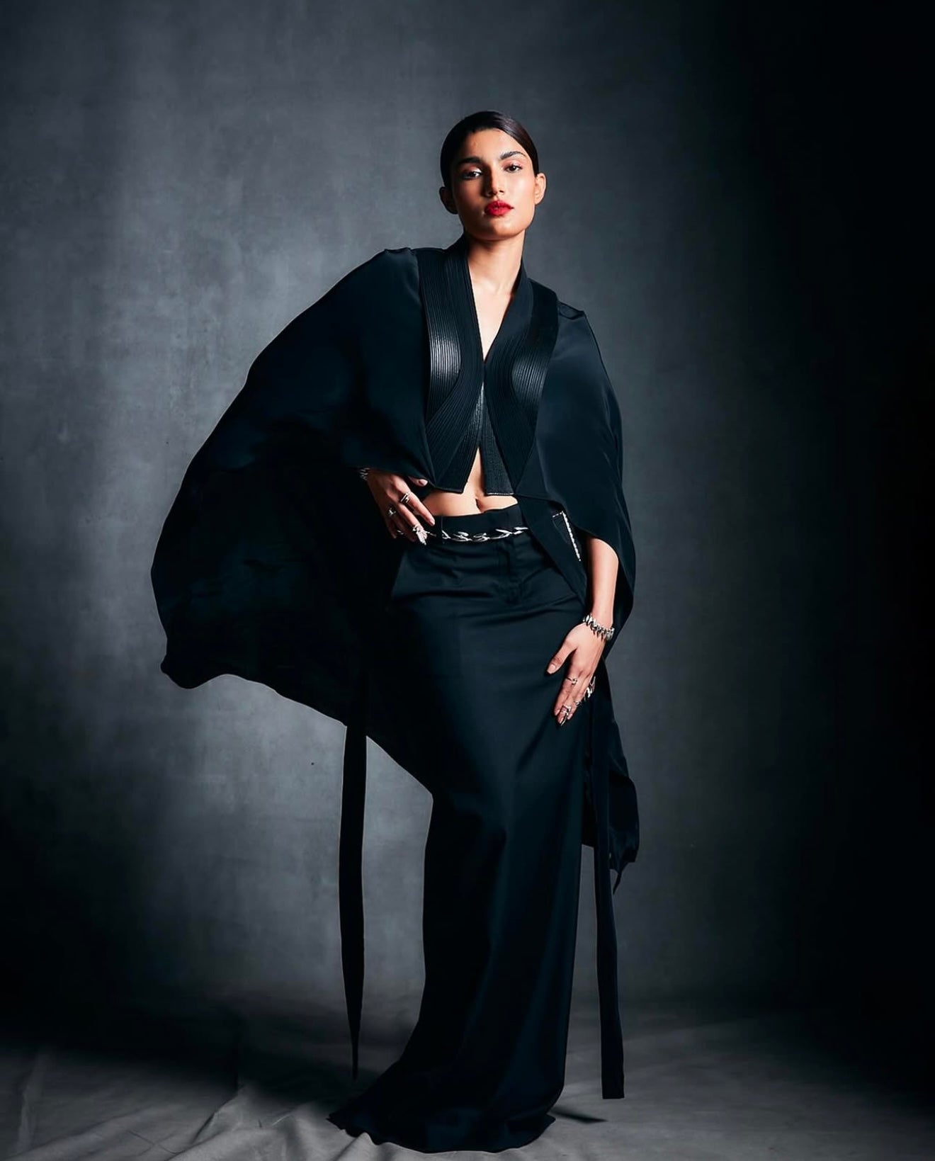Strata Micro Pleated Cape Set