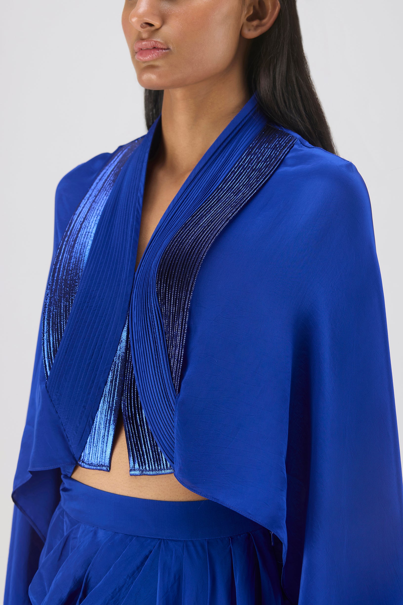 Structured Cape Metallic Structured Cape Set – Amit Aggarwal