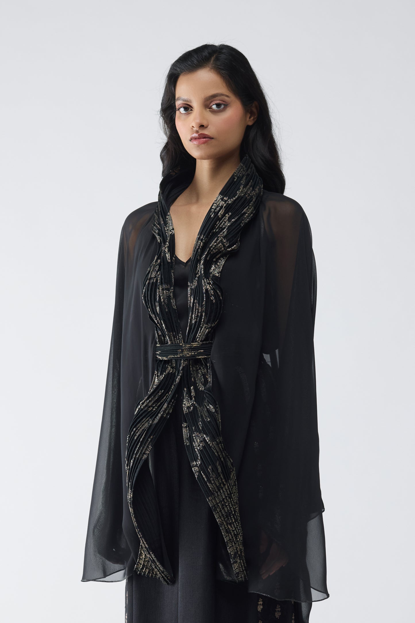 FLUID MICROPLEATED CAPE SET