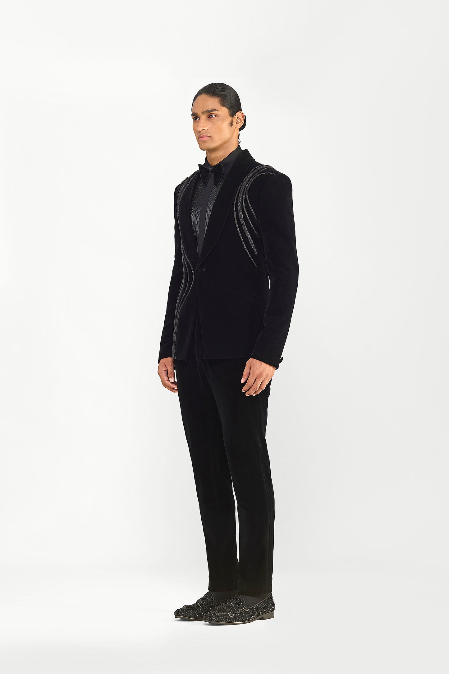 Crystalvein Tuxedo Set In Velvette