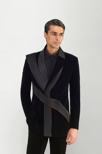 Strata Micropleated Tuxedo Set In Velvette