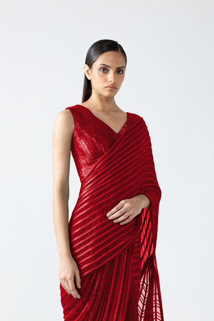 Moulded Top And Draped Saree