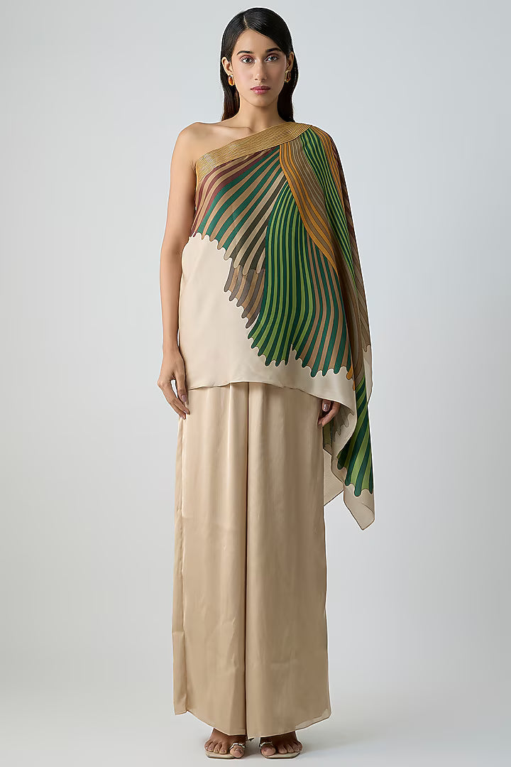 Corded Fish Fin Cape