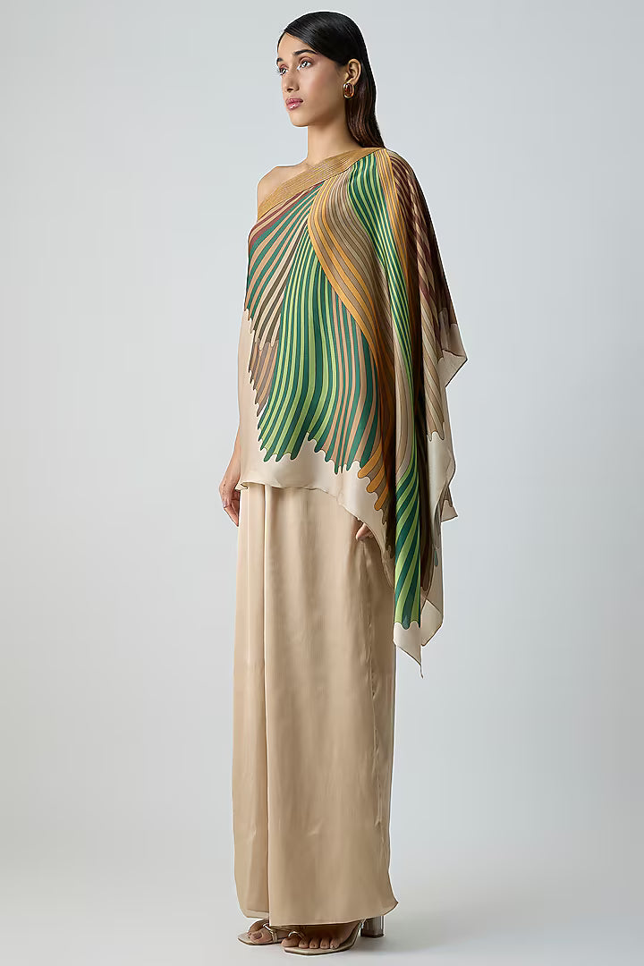 Corded Fish Fin Cape