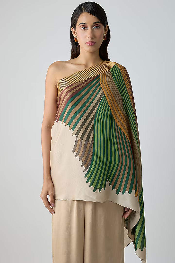 Corded Fish Fin Cape